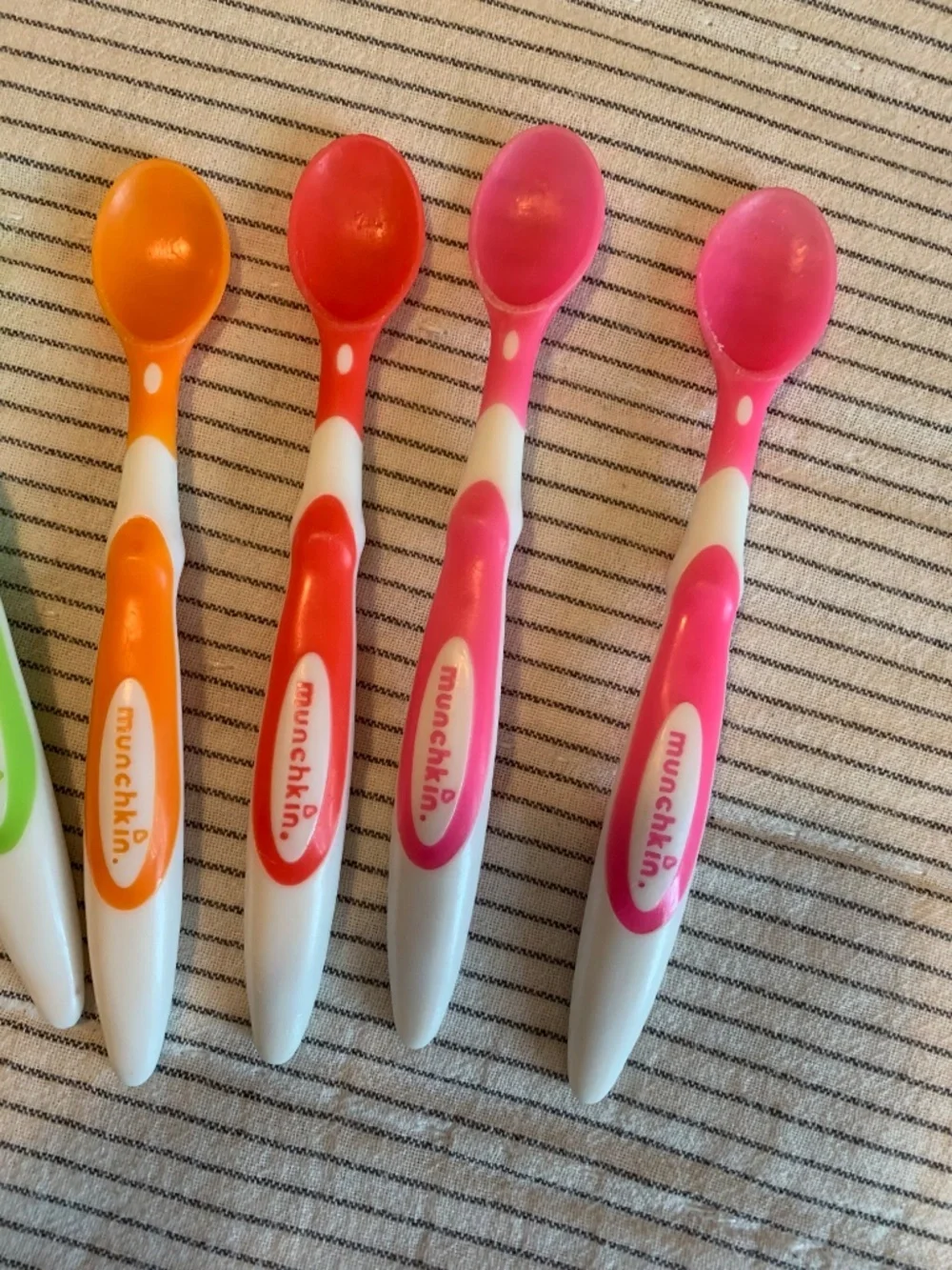 7 Munchkin Soft-Tip Infant Plastic Colored Spoons